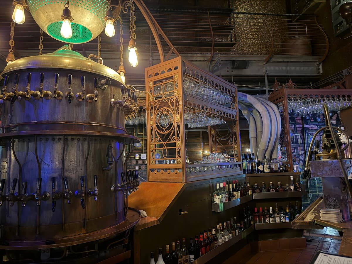 Sports bars in Jacksonville, FL