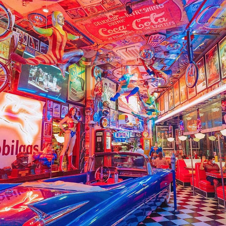 Sports bars in Manila